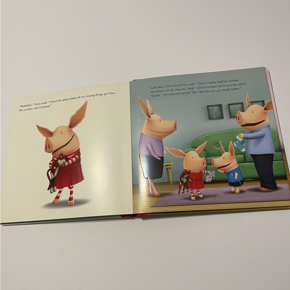 OLIVIA Claus Lg Hardback Book Christmas +5 other titles - Picture 6 of 7